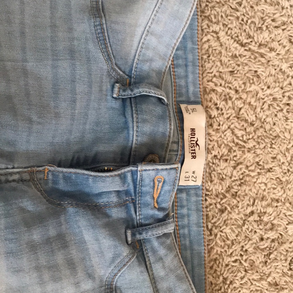 Great condition Hollister skinny jeans !!! Size 5L